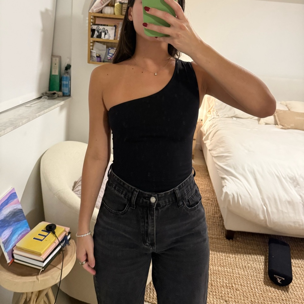 Black One-Shoulder Bodysuit